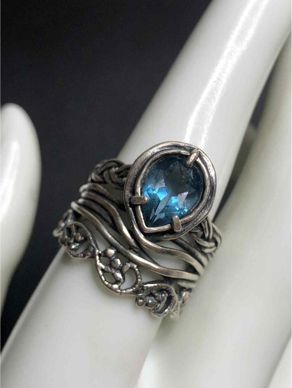 6778 OR PAZ Sterling silver 925 London blue topaz band ring size 8 6.6 grams